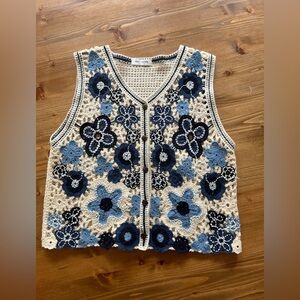 Crochet Floral Button-Front Vest – Cream with Blue Flowers
